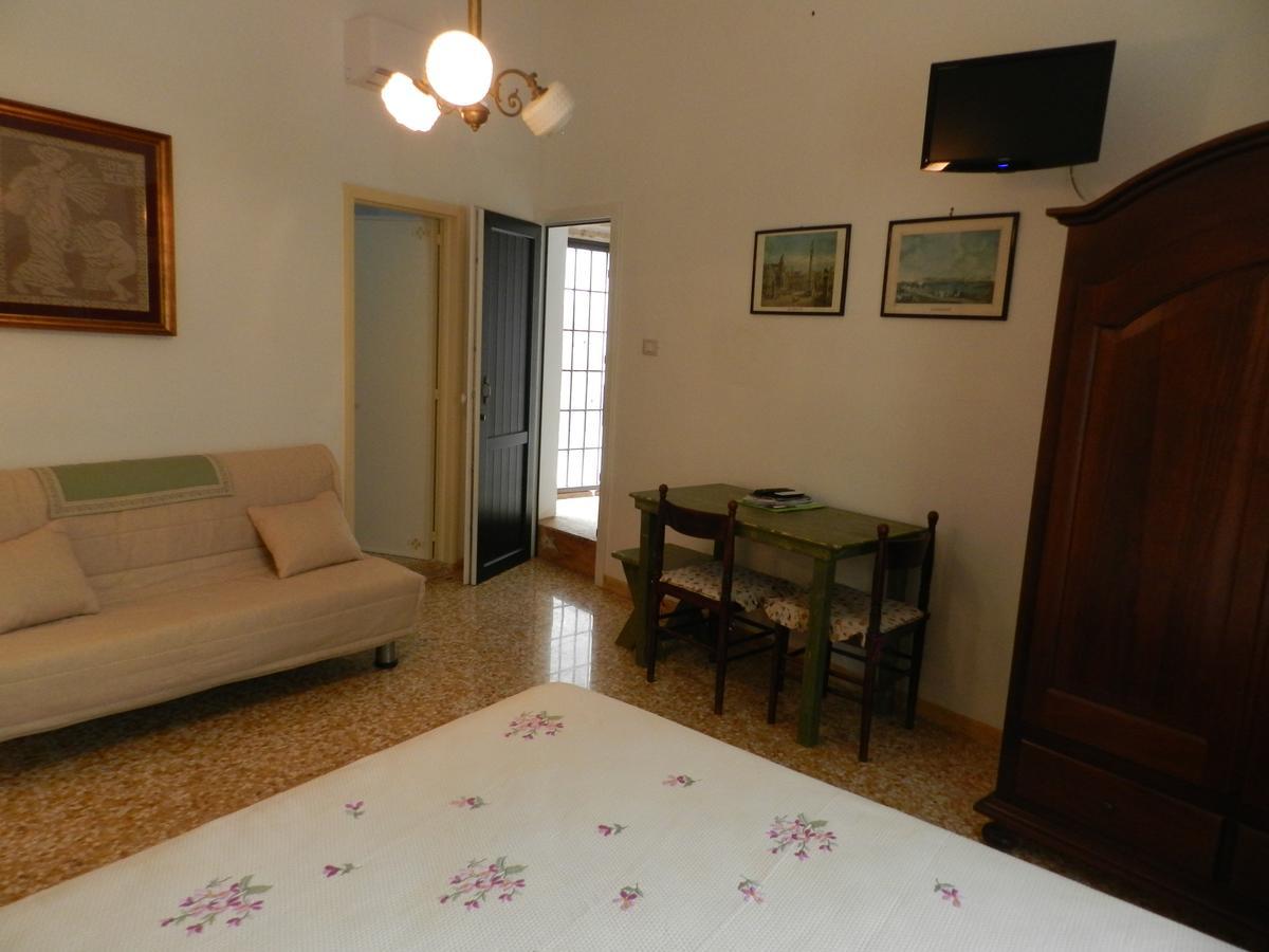 Casa Corte Con Terrazza Taviano  Exterior foto